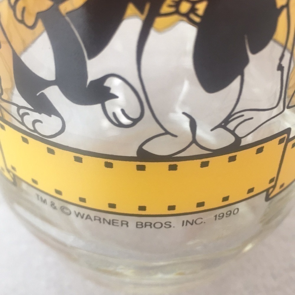 Set of 3 vintage Happy Birthday Bugs glasses. - Picture 5 of 6